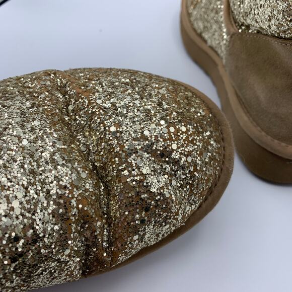 UGG AUSTRALIA women's gold sparkle Classic Mini Bow Cosmos sheepskin boot SZ 9 - Picture 11 of 15